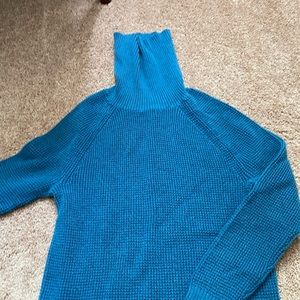 pretty blue turtleneck